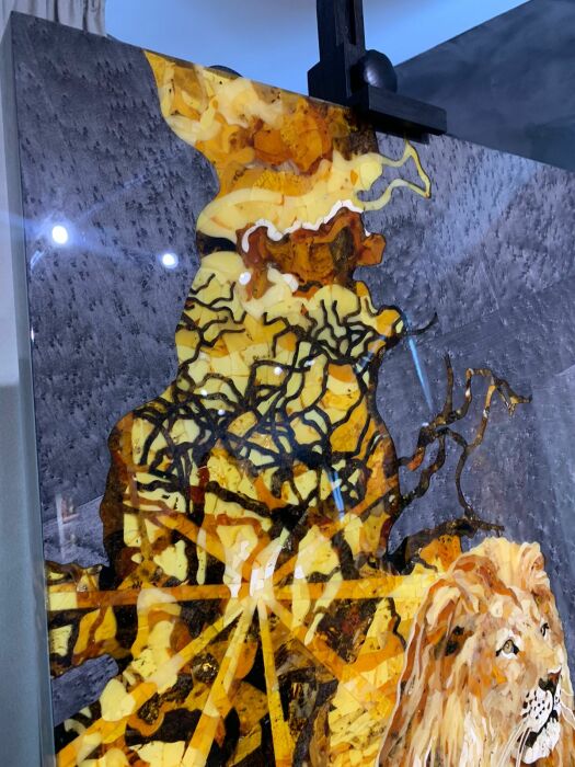 Panels of amber and Karelian birch "Lion"